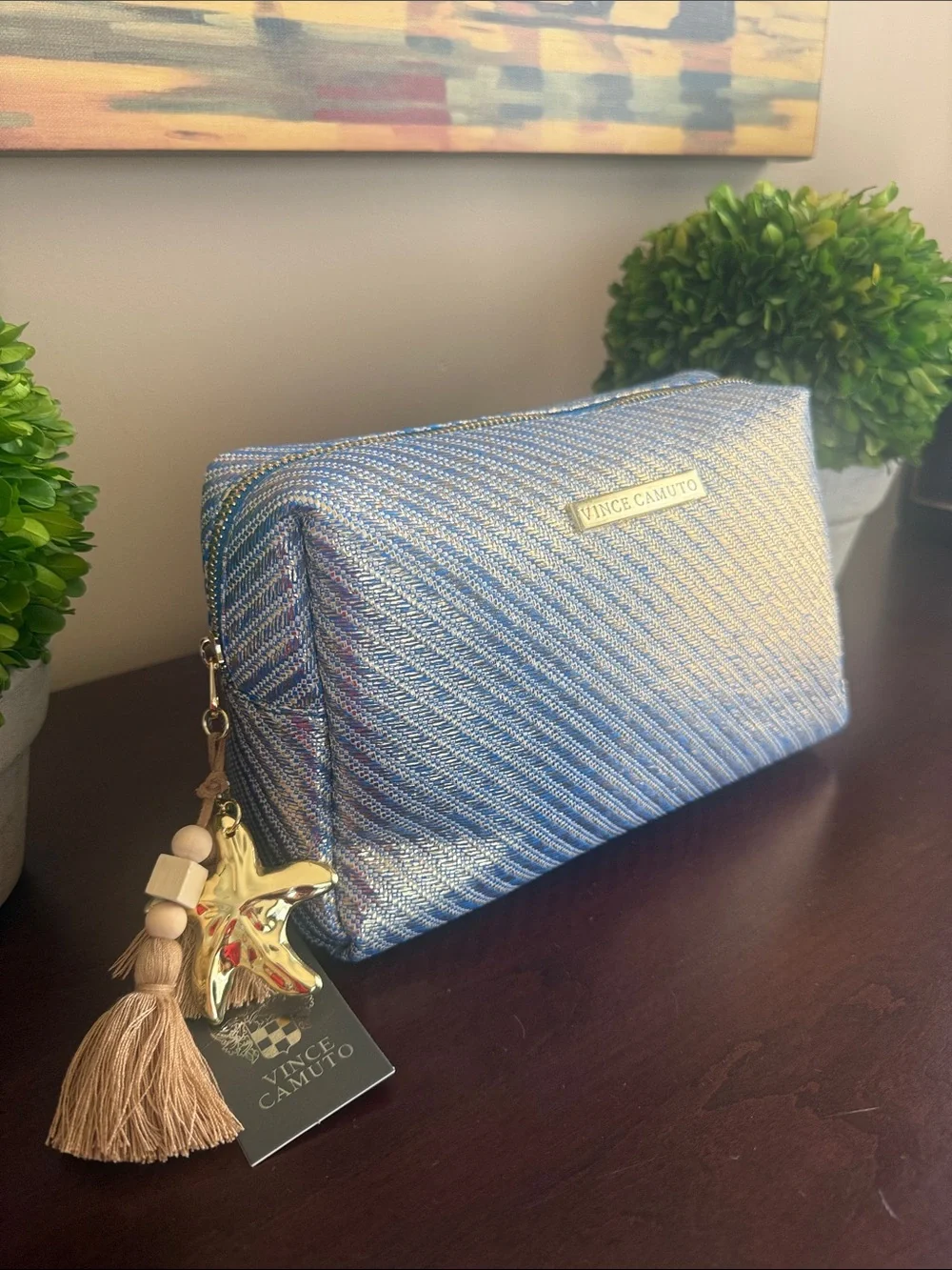 VINCE CAMUTO 💄IRIDESCENT BLUE COSMETIC BAG💄 WITH TASSEL CHARMS 🌟NWT🌟